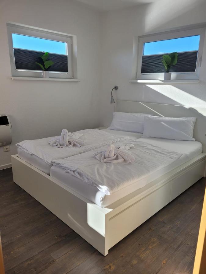 فندق 4 Sterne Dtv Floating House كروزلين المظهر الخارجي الصورة